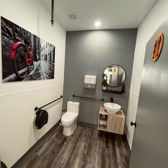 Patilla Barbershop - Interior - Barbers Near Me - Garland, Texas Patilla Barbershop - Interior - Barbers Near Me - Garland, Texas
