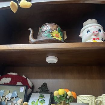 Curious-ity - Used, Vintage & Consignment Near Me - Brentwood, California