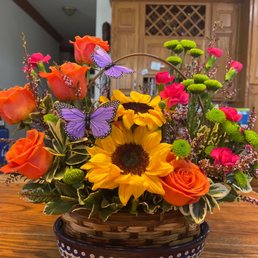 Table center piece. Table center piece.