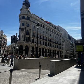Hotel Regina - View (slight right) out the front of the hotel - Hotels Near Me - Madrid, M Hotel Regina - View (slight right) out the front of the hotel - Hotels Near Me - Madrid, M