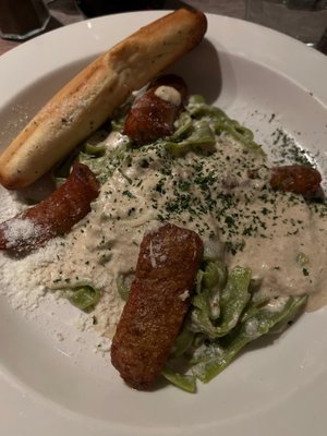 Red, White and Basil by null