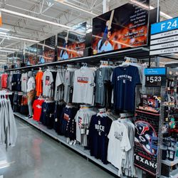 Walmart Supercenter - Sportswear