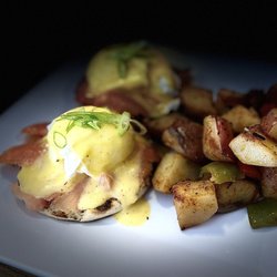 Jey Diner - Eggs Benedict with Smoked Salmon