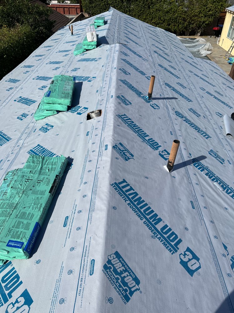 Slide of The Best West Roofing