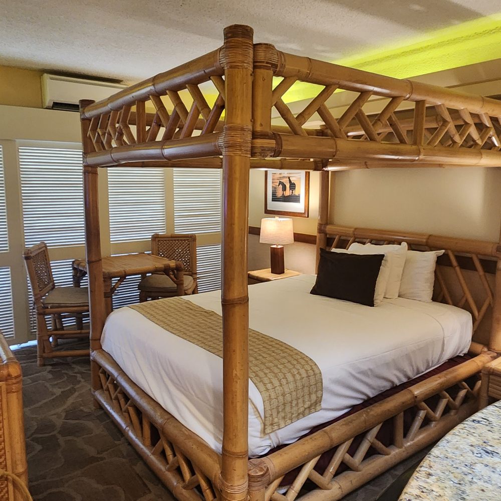 The Equus - Hotels Near Me - Honolulu, Hawaii The Equus - Hotels Near Me - Honolulu, Hawaii