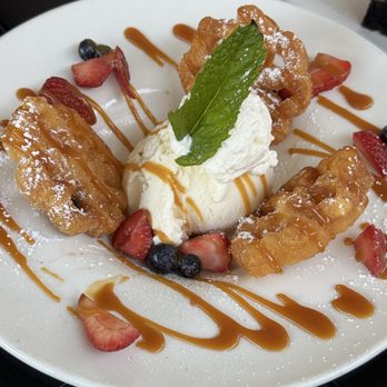 LUNA Mexican Kitchen - Crispy ice cream berry dessert - Mexican Near Me - San Jose, California LUNA Mexican Kitchen - Crispy ice cream berry dessert - Mexican Near Me - San Jose, California