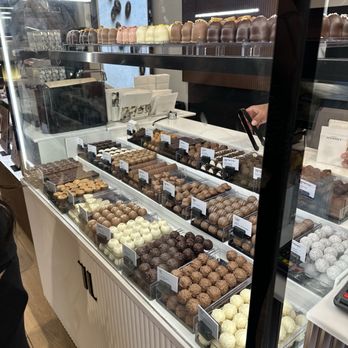 Läderach - Candy Stores Near Me - Las Vegas, Nevada