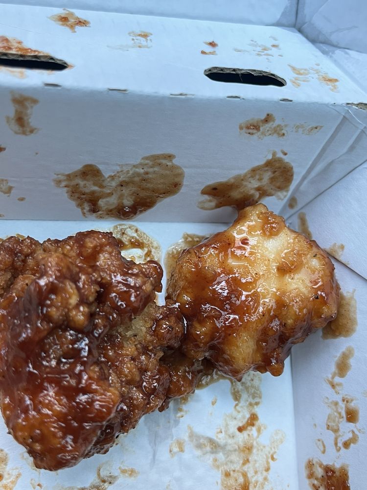 BUFFALO WILD WINGS ‘GO’ 6877 Mesa Ridge Pkwy, Fountain, Colorado Sports Bars Restaurant