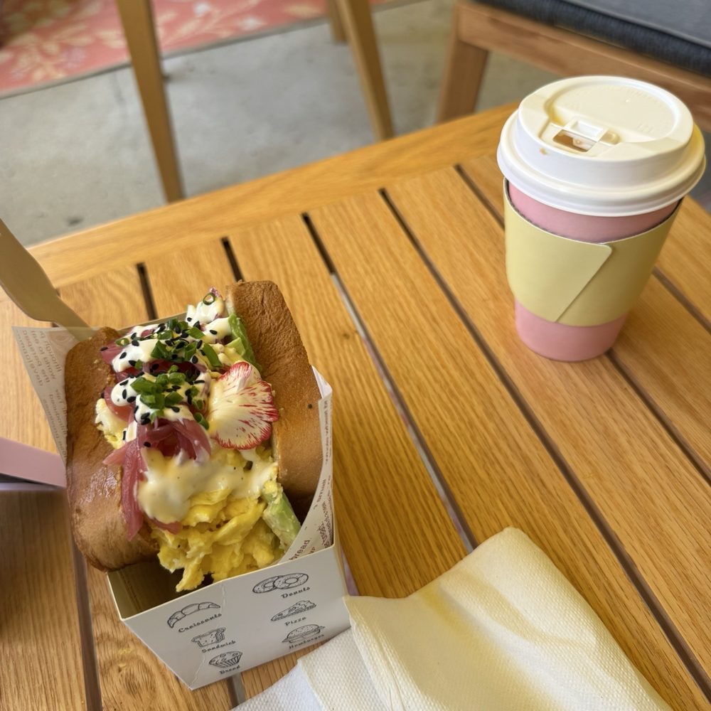 Where can we get ice cream at Universal Studios?, image size:1000x1000