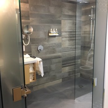 Boxotel - Separate shower/sink - Hotels Near Me - Montreal, Quebec