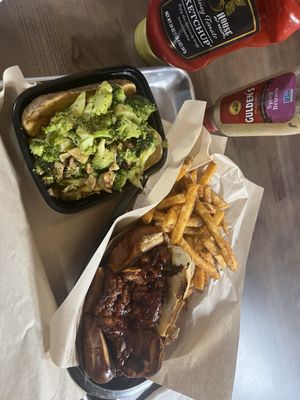 Big Belly Que by null