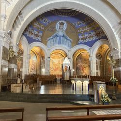Basilique du Rosaire - Lourdes Grotto