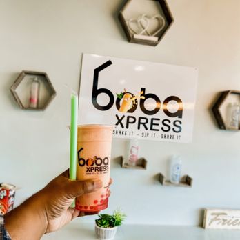 BobaXpress - Strawberry/Mango/Pineapple Smoothie w/ Strawberry boba. - Coffee & Tea Near Me - Bossier City, Louisiana