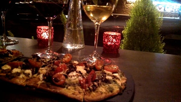 Village Vino by null