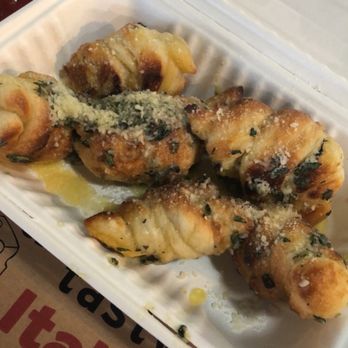 CRAFT PIZZA - Garlic twists - Pizza Near Me - Carlsbad, California