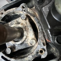 Barnegat Bay Mobile Marine services  - Yamaha outboard shaft seal pressure testing