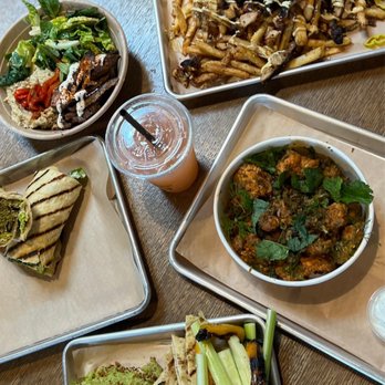 Limoné Mediterranean - Mediterranean Near Me - Glendora, California