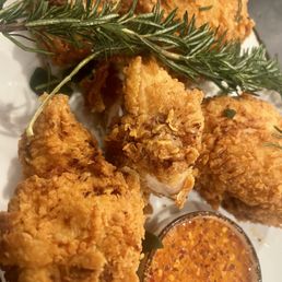 Fried Chicken with Honey Dipping Sauce