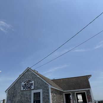 Guilford Lobster Pound - Outside - Seafood Near Me - Guilford, Connecticut