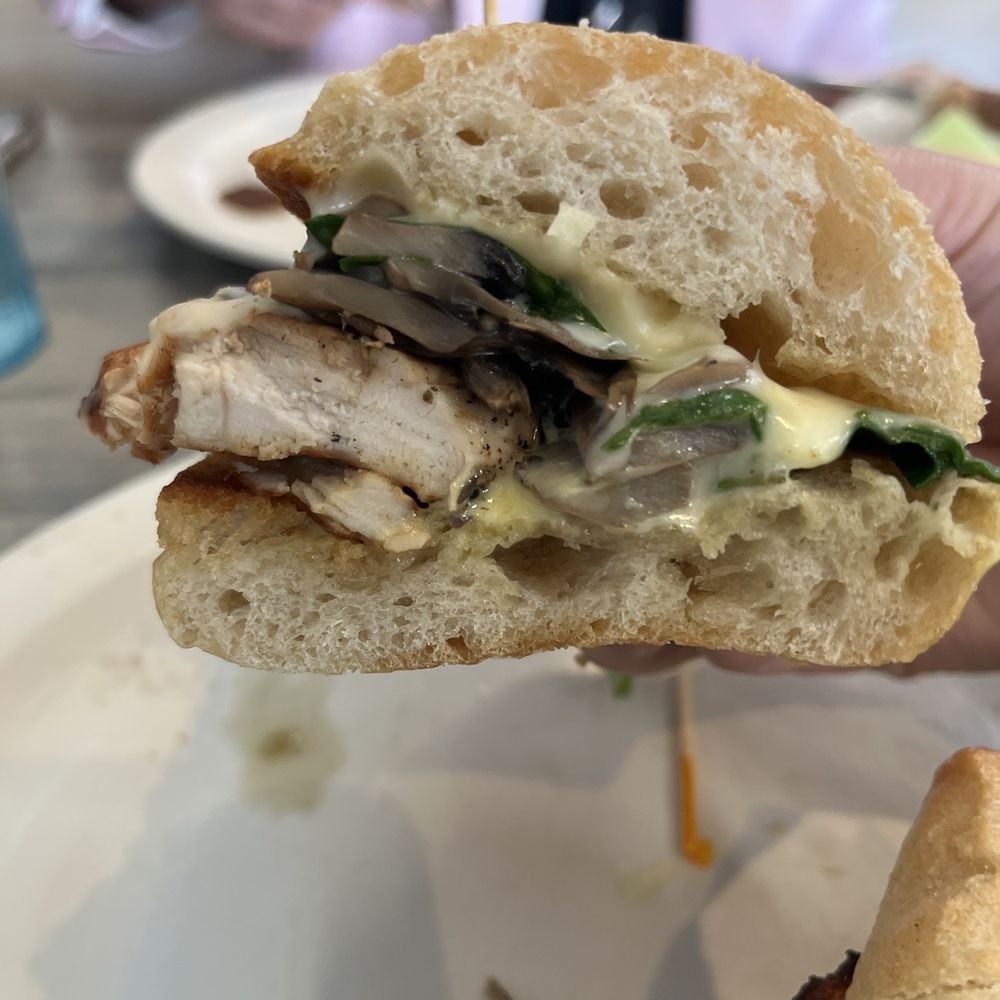 Eggs N Things - Grilled Chicken sandwich - Breakfast & Brunch Near Me - Simi Valley, California Eggs N Things - Grilled Chicken sandwich - Breakfast & Brunch Near Me - Simi Valley, California