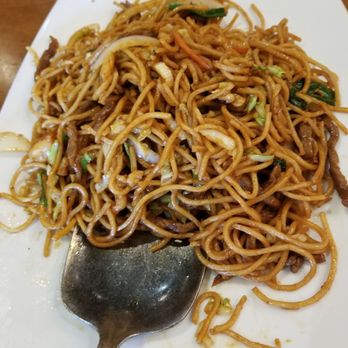 Frying Fish - House special chow mein - Szechuan Near Me - Bellevue, Washington