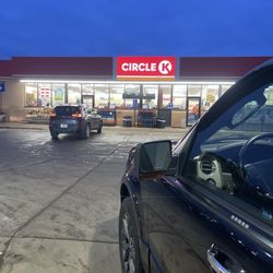 Holiday Station Store - Circle K front side