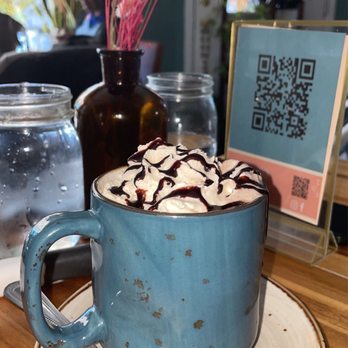Hatch 44 Cafe - Hot Chocolate - Cafes Near Me - Metuchen, New Jersey