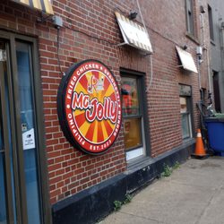McJolly Filipino Fast Food - Front of the restaurant