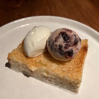 Manta - Tres Leches cake - Mexican Near Me - Cabo San Lucas, BCS Manta - Tres Leches cake - Mexican Near Me - Cabo San Lucas, BCS