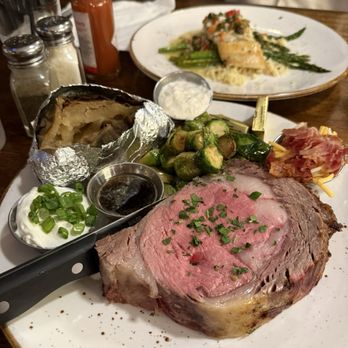 El Galleon - Prime Rib - American Near Me - Avalon, California