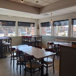 Mezquite Mexican Kitchen and Bar - Spacious and comfortable dining area, including booths.