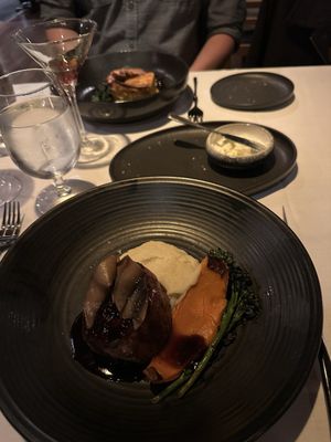 Tina's | Wine Country Cuisine by null