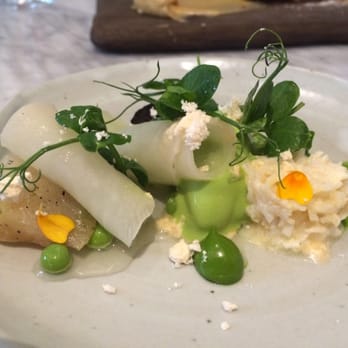 Typing Room - Crab and pea dish - Modern European Near Me - London, XGL