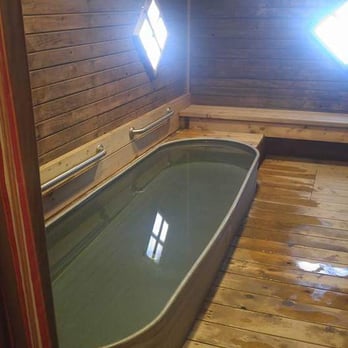 Crane Hot Springs - Tub #1, huge! - Resorts Near Me - Burns, Oregon