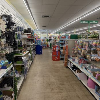 Dollar Tree - Discount Store Near Me - Des Plaines, Illinois