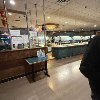 China Buffet - The entry way, big and really clean. - Chinese Near Me - Schererville, Indiana