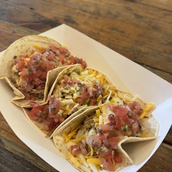 OMG TOP CHEF Food Truck - Trio Tacos with chicken - Food Trucks Near Me - Miami, Florida OMG TOP CHEF Food Truck - Trio Tacos with chicken - Food Trucks Near Me - Miami, Florida