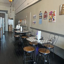 Unique Cakes by Miss Margaret - Seating area.