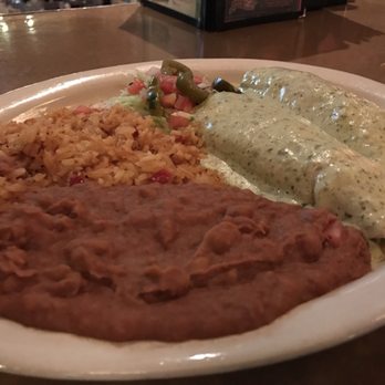 Chuy's - Deluxe enchiladas with green chile - Tex-Mex Near Me - Fort Worth, Texas Chuy's - Deluxe enchiladas with green chile - Tex-Mex Near Me - Fort Worth, Texas