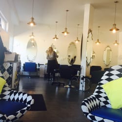 Headway Hair Design - Inside!