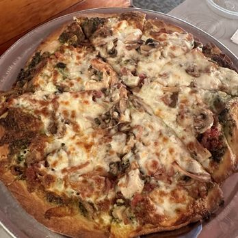 D'Aurelios - Andre pizza, thin crust, regular cheese - Pizza Near Me - Fort Bragg, California