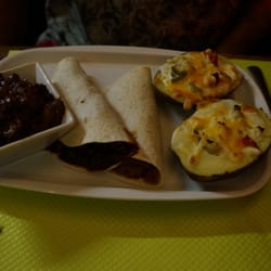 Rio Grande - Tex Mex chili and stuffed potatoes French style