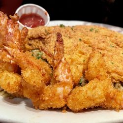 Pappadeaux Seafood Kitchen DFW - Shrimp and Catfish