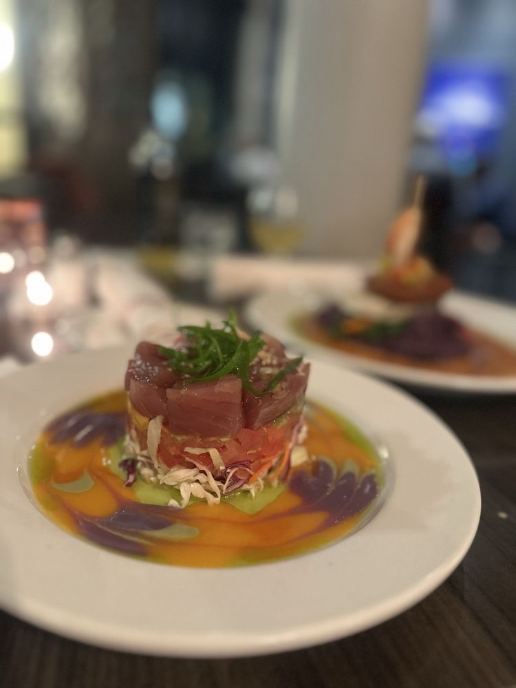 Jackie Rey's Ohana Grill Hilo