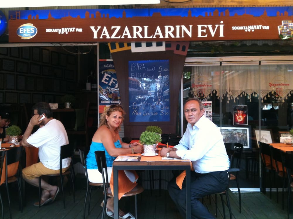 Yazarlarin Evi