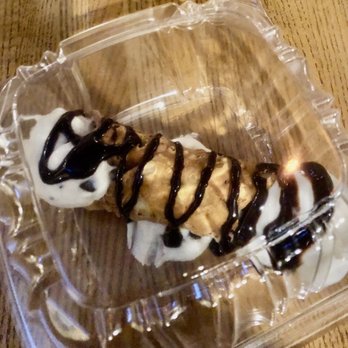 Piecasso - Cannoli - Pizza Near Me - Stowe, Vermont Piecasso - Cannoli - Pizza Near Me - Stowe, Vermont