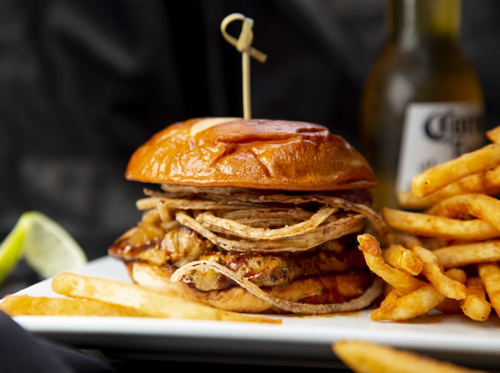 Moonstone Beach Bar & Grill