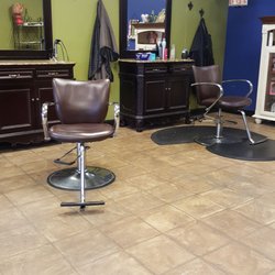 I Candy the Salon - 4 stations, clean !