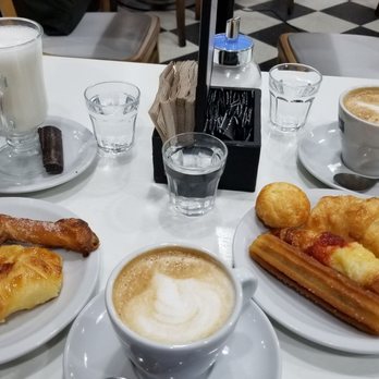 La Argentina - Bakeries Near Me - Buenos Aires, C
