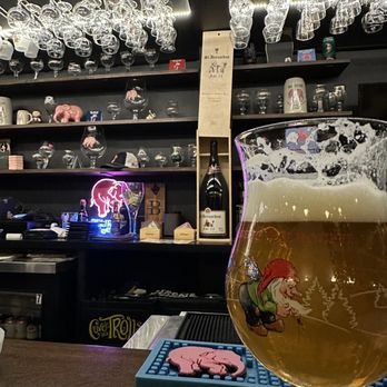 Bert & The Elephant - a glass of beer - Beer Bar Near Me - Lancaster, Pennsylvania